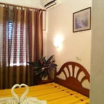 Casa de hóspedes Santa Isabel 3*