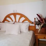 Santa Isabel בית הארחה